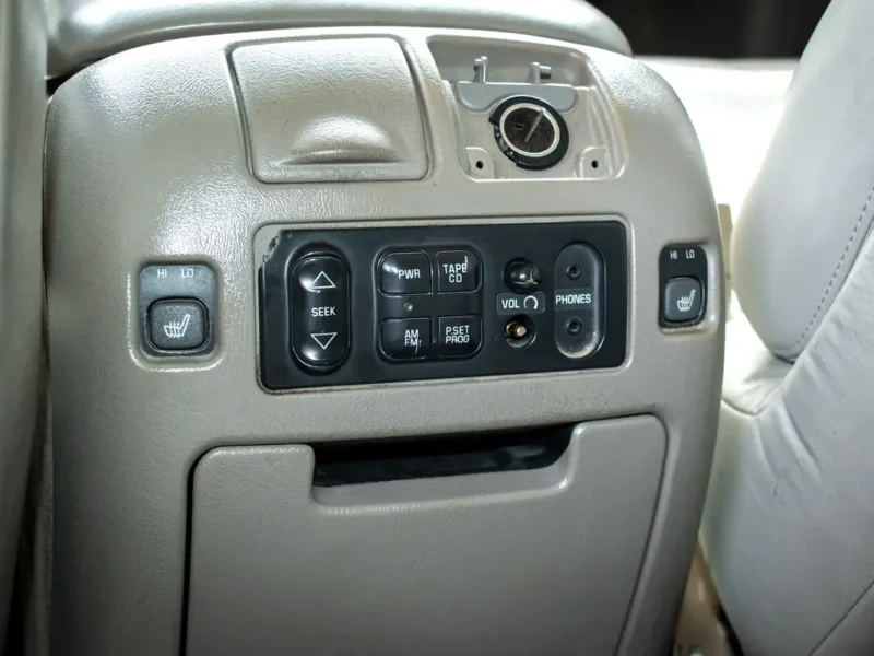 2001 GMC Yukon XL Denali 8 Cylinders Petrol Engine White Beige SUV Very Clean Car