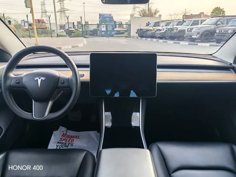 2020 Tesla Model 3 Standard Electric Vehicle 350 - 450 KM Range White Black Sedan
