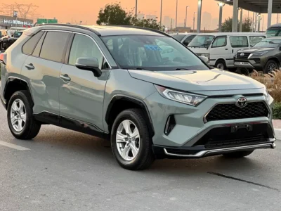 2021 Toyota Rav 4 XLE 4 Cylinders Petrol Engine Green Black SUV FULL OPTION