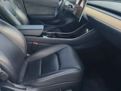 2020 Tesla Model 3 Standard Electric Vehicle 350 - 450 KM Range White Black Sedan