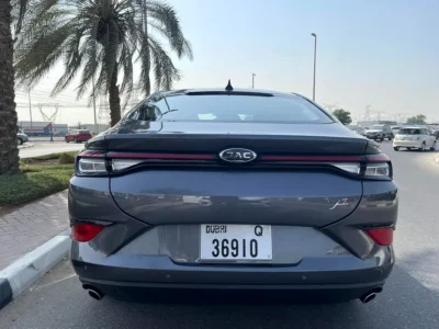 2023 JAC J7 Turbo 4 Cylinders Petrol Engine Grey Beige Sedan GCC Specs