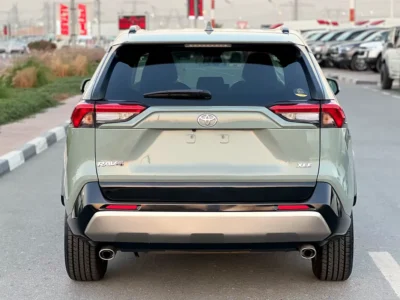 2021 Toyota Rav 4 XLE 4 Cylinders Petrol Engine Green Black SUV FULL OPTION