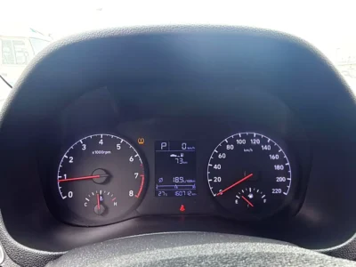 2019 Hyundai Accent GL 4 Cylinders Petrol Engine Grey White Sedan GCC Specs