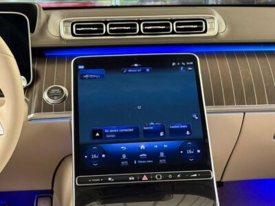 2023 Mercedes Maybach S680 6.0 L V12 Twin-Turbo Two tone Gold Black Beige Sedan