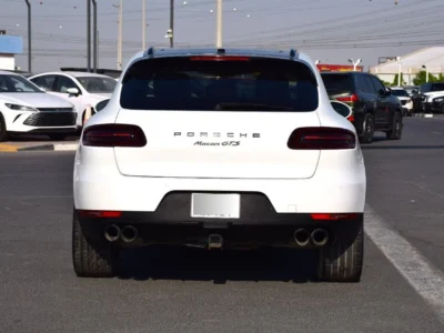 2018 Porsche Macan GTS 3.0 Litres 6-cylinder Twin Turbo Engine White Black SUV