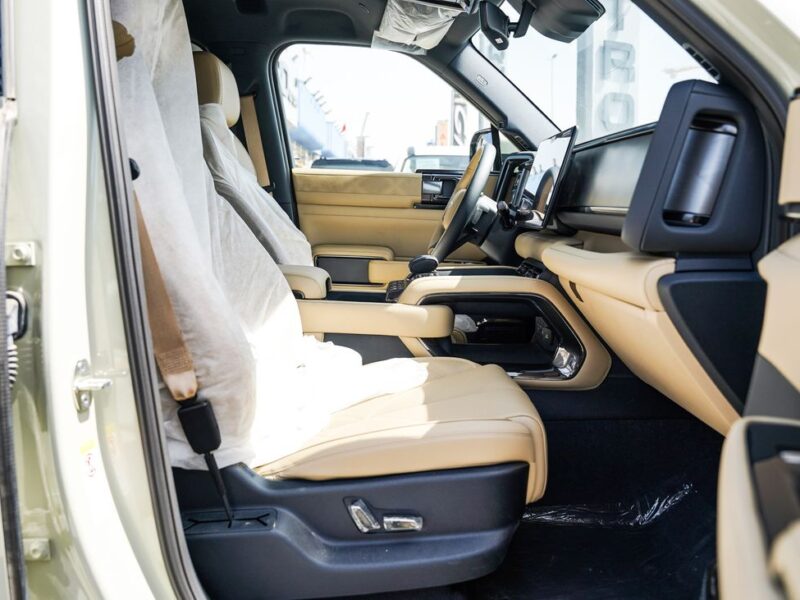 2025 BYD Leopard 5 1.5 Litres Turbo 4 Cylinders Hybrid Engine White Beige SUV