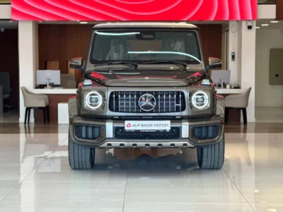 2026 Mercedes-Benz G 63 AMG 4.0 Litres V8 Biturbo Petrol Engine Brown Black SUV