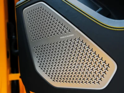2024 Lamborghini Urus S 8 Cylinder petrol Engine Yellow Black SUV Carbon Fiber Interior