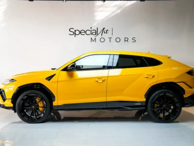 2024 Lamborghini Urus S 8 Cylinder petrol Engine Yellow Black SUV Carbon Fiber Interior
