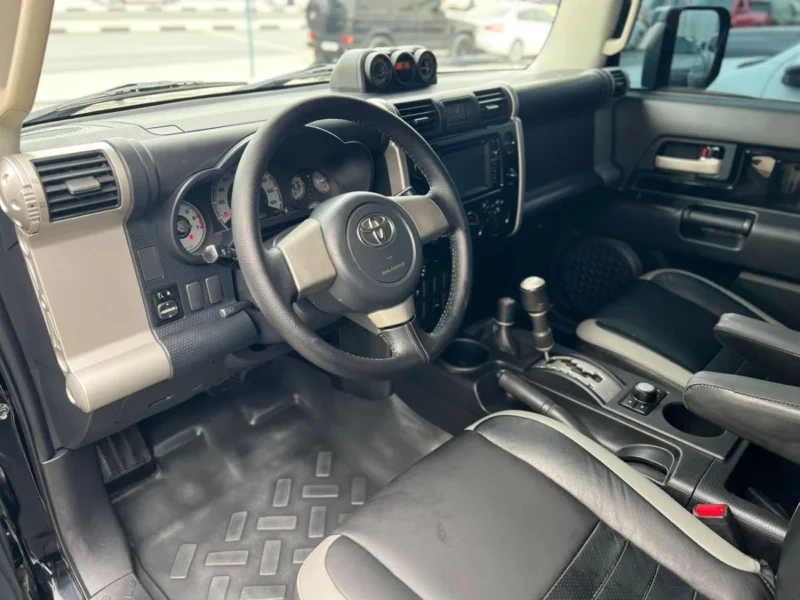 2017 Toyota FJ Cruiser 4.0 Litres V6 Petrol Engine Black SUV Full Options GCC Specs