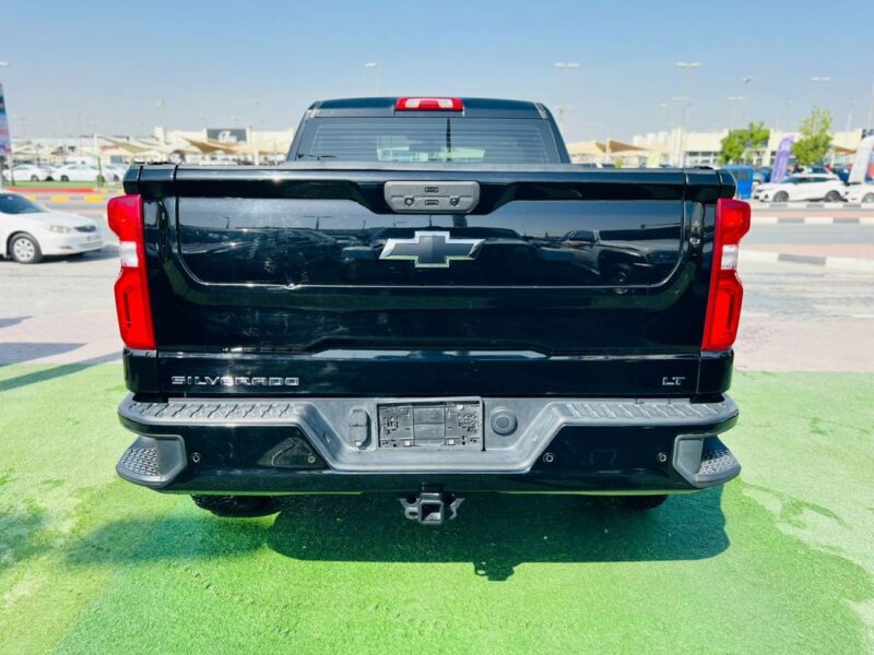 2022 CHEVROLET SILVERADO 5.3 Litres V8 Petrol Engine Black Grey Pickup Truck GCC