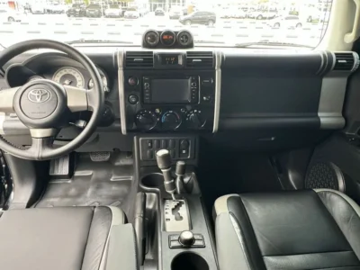 2017 Toyota FJ Cruiser 4.0 Litres V6 Petrol Engine Black SUV Full Options GCC Specs