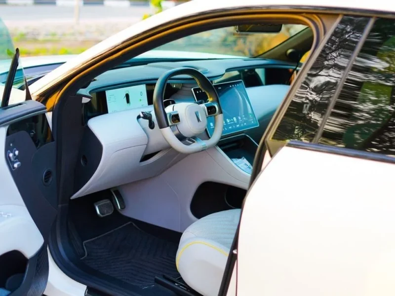 2023 Avatr 11 Premium All Wheel Drive Electric Vehicle White SUV 580 Km Range