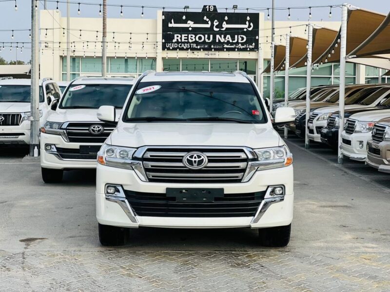 2021 TOYOTA LAND CRUISER GXR 5.7 Litres V8 Petrol Engine White Beige SUV Full Option