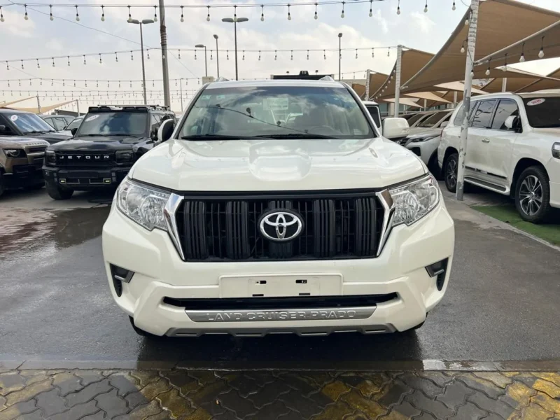 2021 TOYOTA PRADO 2.7 Litres 4 Cylinders Petrol Engine White Beige SUV GCC Specs