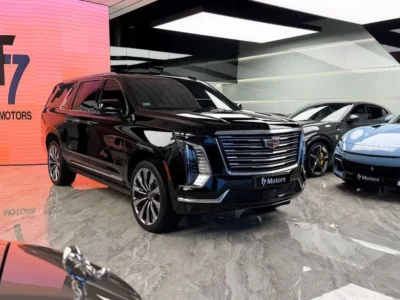 2026 Cadillac Escalade 6.2 Litres V8 Petrol Engine Black White SUV GCC Specs AWD