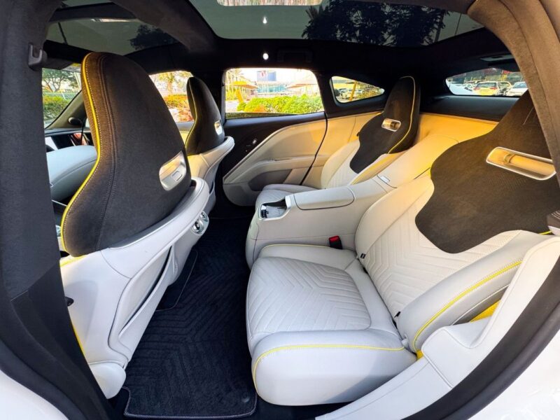 2023 Avatr 11 Premium All Wheel Drive Electric Vehicle White SUV 580 Km Range