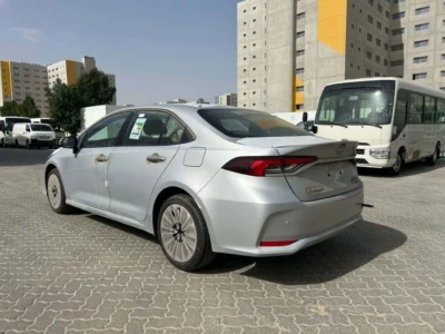 2025 TOYOTA COROLLA GLI 2.0 Liters 4 Cylinders Petrol Engine Silver Grey Sedan GCC