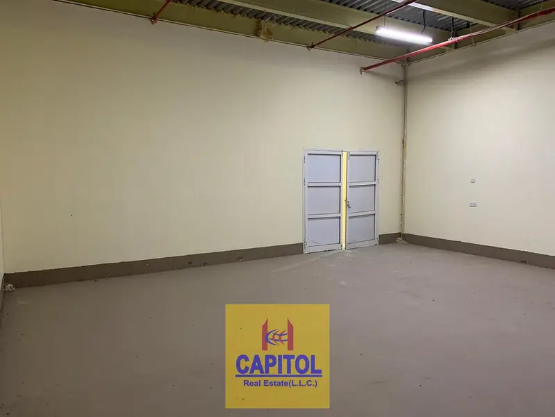570 sqft on Mezzanine Floor Available in Al Quoz