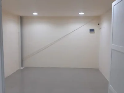 535 sqft Ready to Move in Anytime Warehouse