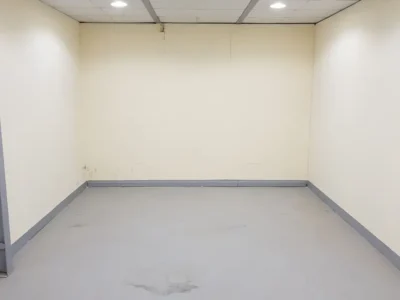 550 sqft Heavy Activity Warehouse Available For Rent