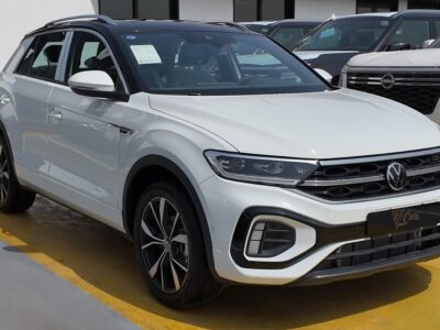 2025 Volkswagen Tiguan L 300 TSI 2WD 1.5-liter TSI 4 Cylinders Engine Black White SUV