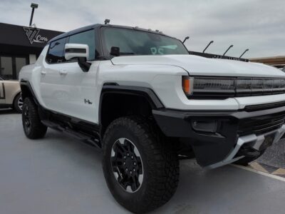2022 GMC HUMMER H Fully Electric Vehicle (BEV) White Grey Pickup Truck e4WD