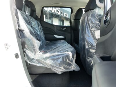 2025 NISSAN NAVARA DLX 2.5 L Turbocharged Diesel inline-4 Engine White Black Pickup Truck