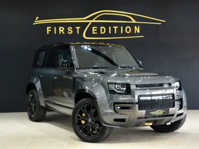 2025 Land Rover Defender Octa (P635) 4.4-litre V8 Twin-turbo Engine Grey Black SUV