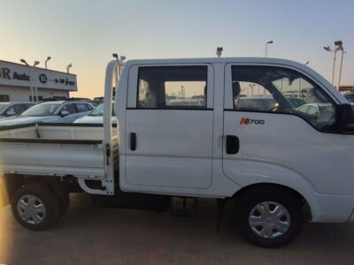 2026 Kia Bongo 3.0 Litres 4 Cylinders Diesel Engine White Tan Pickup Truck Full Options