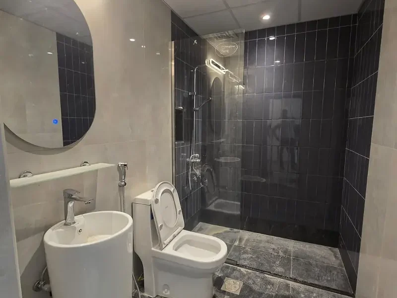 Spacious 1 Bed | 2 Rooms with 2 Full Baths | 1 Car Park | Near Bus Stop | Cricket Stadium