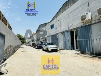 Multiple Sizes / Convenient Storage Space / Well Maintained / Save & Secure Warehouse
