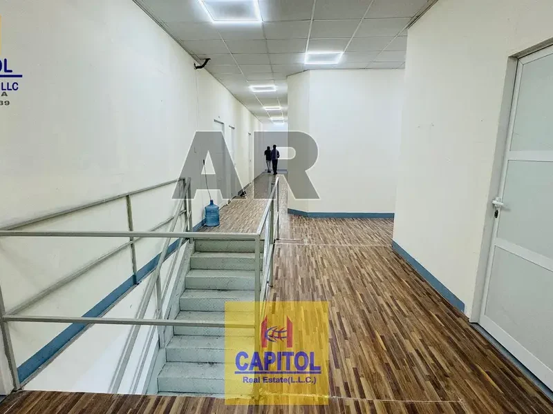 Multiple Sizes / Convenient Storage Space / Well Maintained / Save & Secure Warehouse