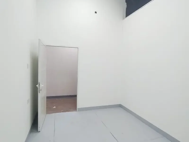 215 sqft Small Size with Good Height Warehouse Available