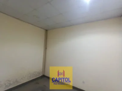 Efficient Warehouse Unit Designed for Storage and Operations with Clean Interiors and Practical Space