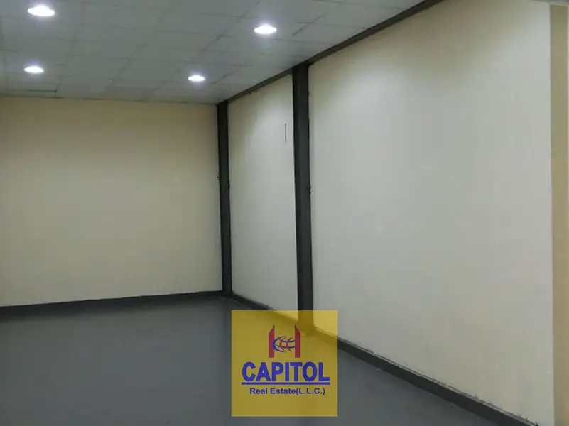 225 sqft Ground Floor Warehouse Available