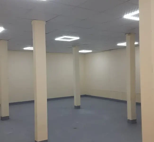 SPACIOUS AND WELL-MAINTAINED INDUSTRIAL STORAGE WAREHOUSE UNIT FOR RENT