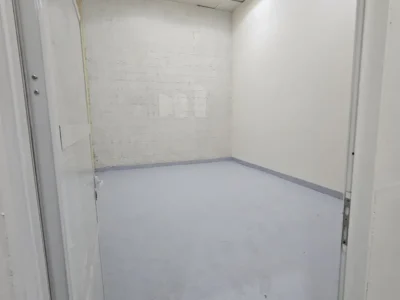 LARGE / READY-TO-OPERATE WAREHOUSE SPACE IN AL QUOZ INDUSTRIAL AREA 4