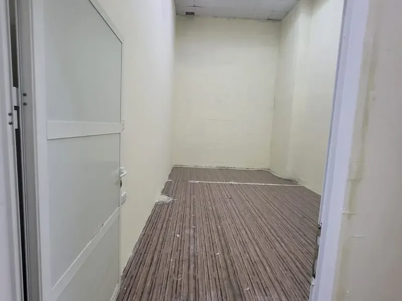 High Ceiling Storage for Rent-350 sqft on Mezzanine Floor 350x47