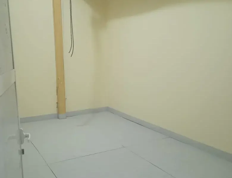 Small Size with Good Price Warehouse Available in Al Qouz 04