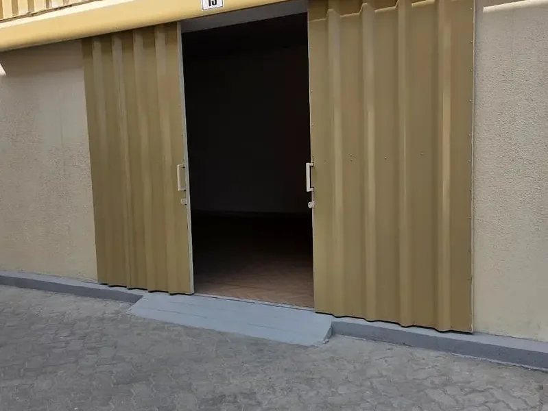 Premium Industrial Unit with Washroom Offering Clear Internal Space and Easy Operational Access