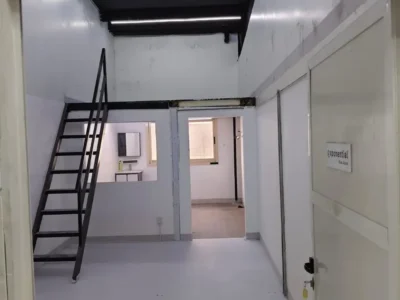 SPACIOUS MEZZANINE FLOOR UNIT WITH WINDOWS AND WASHBASIN WITH A WIDE ENTRY ACCESS