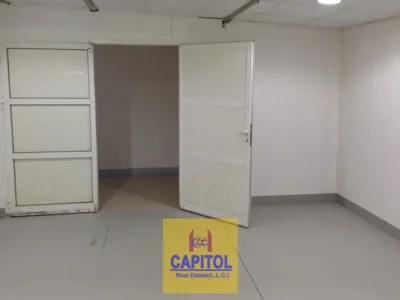 900 sqft Front Side with Big Door Storage Warehouse Available for Rent in Al Quoz (BK)