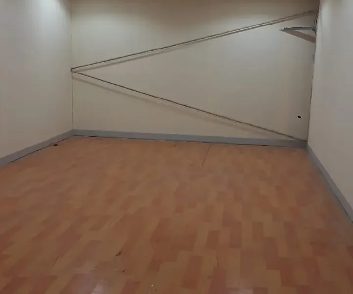 Small Size and Cheap Price Hurry Up Last Unit Warehouse Available for rent in Al Quoz Dubai