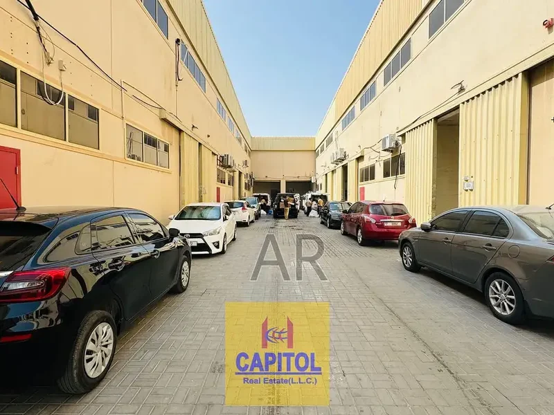 Easy Loading & Unloading Storage Warehouse For Rent In Al Quoz Industrial Area 4 (AR)