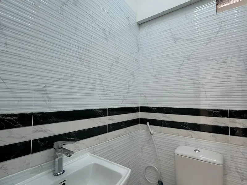 BRAND NEW 540 SQFT GROUND FLOOR WAREHOUSE AVAILABLE FOR RENT