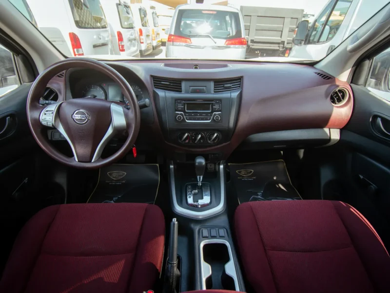 2022 Nissan Navara SE 2.5L 4 Cylinders Petrol Engine Automatic White Red Pickup Truck GCC Specs