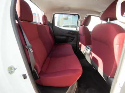 2022 Nissan Navara SE 2.5 Litres 4 Cylinders Petrol Engine White Red Pickup Truck GCC Specs MT