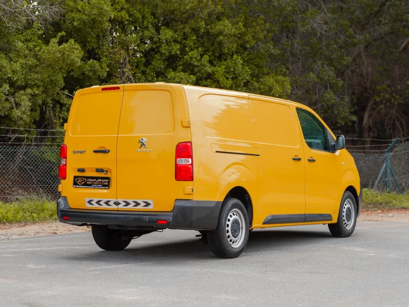 2020 Peugeot Expert L3 2.0L 4 Cylinders Diesel Engine Yellow Black Panel Van GCC Specs Automatic