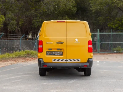 2020 Peugeot Expert L3 2.0L 4 Cylinders Diesel Engine Yellow Black Panel Van GCC Specs Automatic
